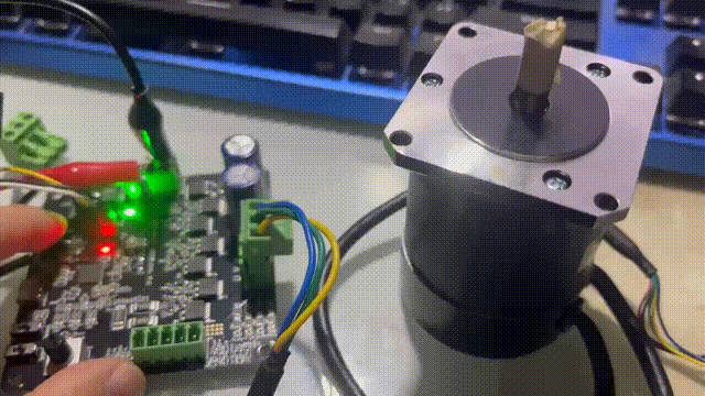 d6d2b9adb90c5aded326b4db416b1884 00_00_00-00_00_30.gif
